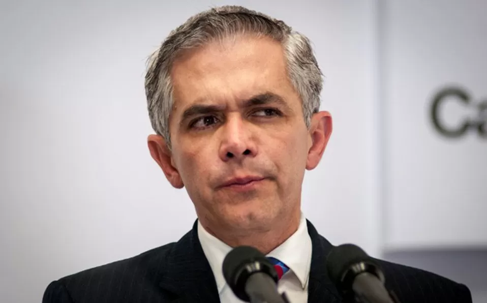 Inhabilitan a Mancera un año para cargos en CDMX