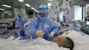 Nuevo récord de contagios de Covid-19 en un día en el mundo