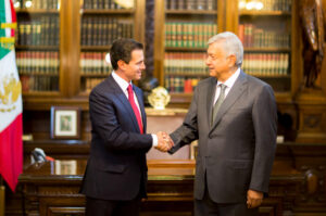 Peña Nieto no sabía las “fechorías” que se cometían en su nombre: AMLO