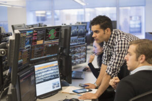Acciones globales suben al comienzo de una semana de ganancias de gran éxito, debido optimismo sobre el paquete de estímulo de $ 1,9 billones propuesto por Biden
