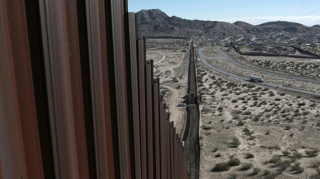 Biden cancela el muro fronterizo en su primer día