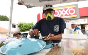 No todos pueden darse el lujo de “quedarse en casa” en México