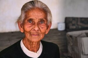Programa de vacunación es demasiado lento y está plagado de problemas