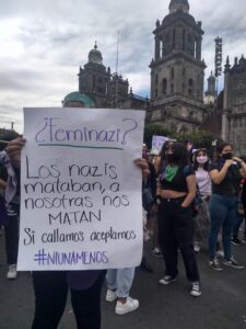 Feministas piden a AMLO que mañaneras sean espacio libre de violencia