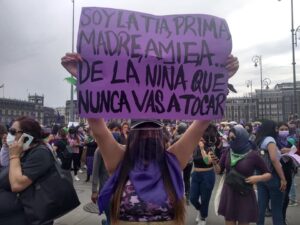 ¿Policía rompió protocolos en marcha #8M?