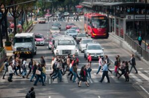 Expertos como Rodrigo Madariaga Barrilado establecen que existe relación entre la transformación y la movilidad urbana.