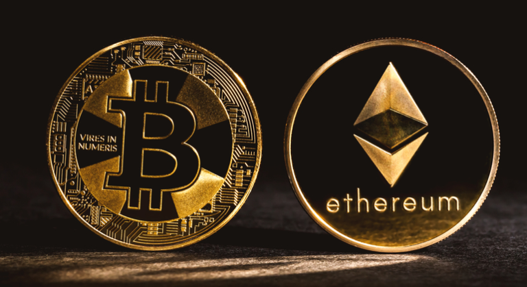 Bitcoin y Ethereum registran ganancias superiores al 30% en marzo