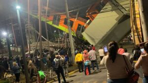 Se desploma metro en la estación Olivos