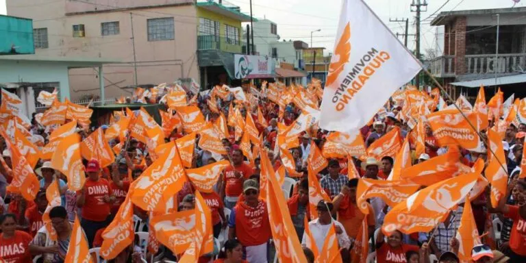 Simpatizantes de Movimiento Ciudadano en mitin