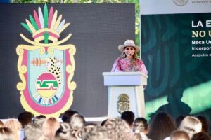 La gobernadora de Guerrero, Evelyn Salgado en evento público.