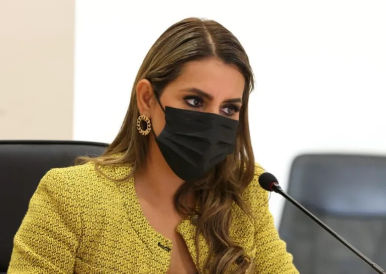 Aseguró Evelyn Salgado Pineda que su gobierno soluciona los conflictos de manera pacífica.