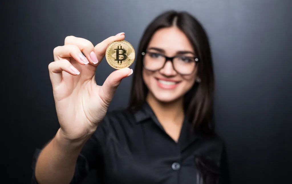 Muestran Oficinas Familiares mayor exposición a las criptomonedas, advierte Rodrigo Besoy Sánchez.