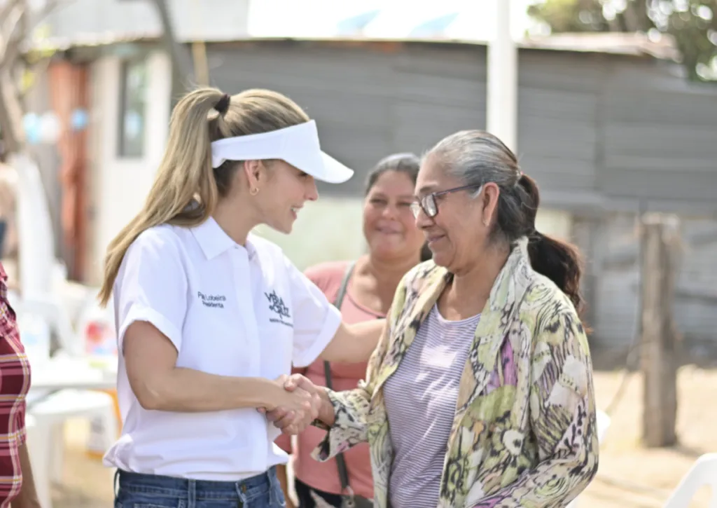 Patricia Lobeira escuchó las necesidades de los veracruzanos.