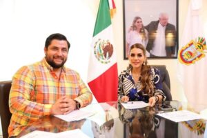 La gobernadora Evelyn Salgado recibe acreditación del Centro de Evaluación y Control de Confianza