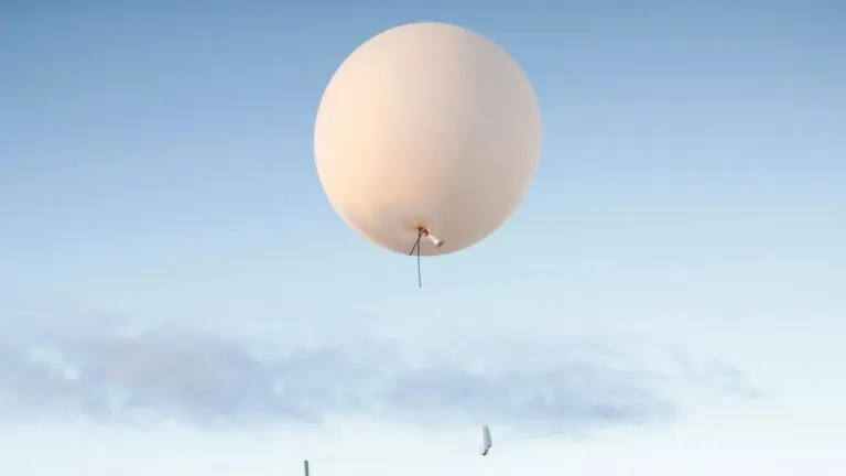 AMLO: Sedena negó permiso para atrapar al globo chino