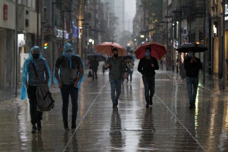SACMEX hace frente a efectos de las fuertes lluvias en la capital