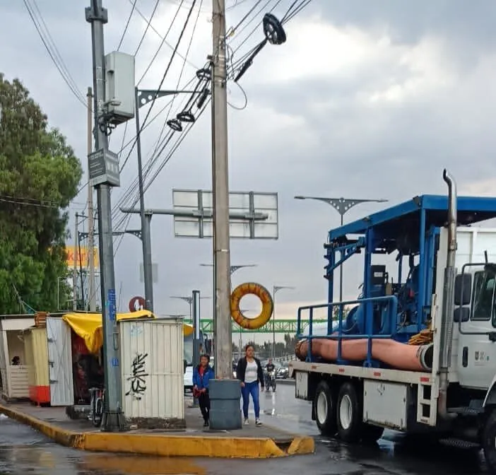 Con el objetivo de aumentar el caudal del agua, SACMEX llevó a cabo maniobras de sustitución del equipo de bombeo en Iztapalapa