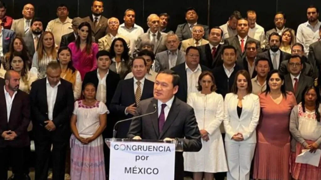 Renuncian al PRI Osorio Chong, Claudia Ruiz Massieu y Eruviel Ávila