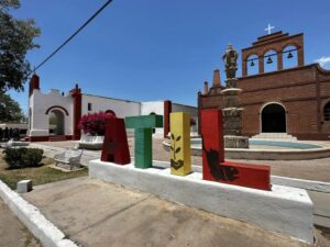 Niega Alfonso Durazo renuncia de alcaldesa de Átil