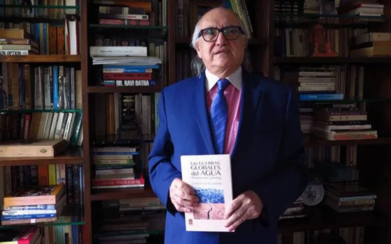 Este martes fue detenido Alfredo Jalife Rahme en la CDMX, en cumplimiento a una orden de aprehensión por difamación contra Tatiana Clouthier.