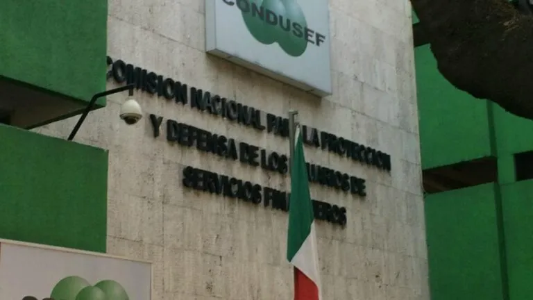 Alerta Condusef por suplantadores