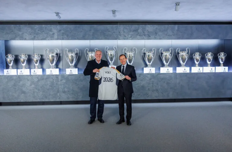VOLT, la bebida energizante de Grupo AJE se ha convertido en patrocinador regional del Real Madrid, acuerdo hasta el 2026.
