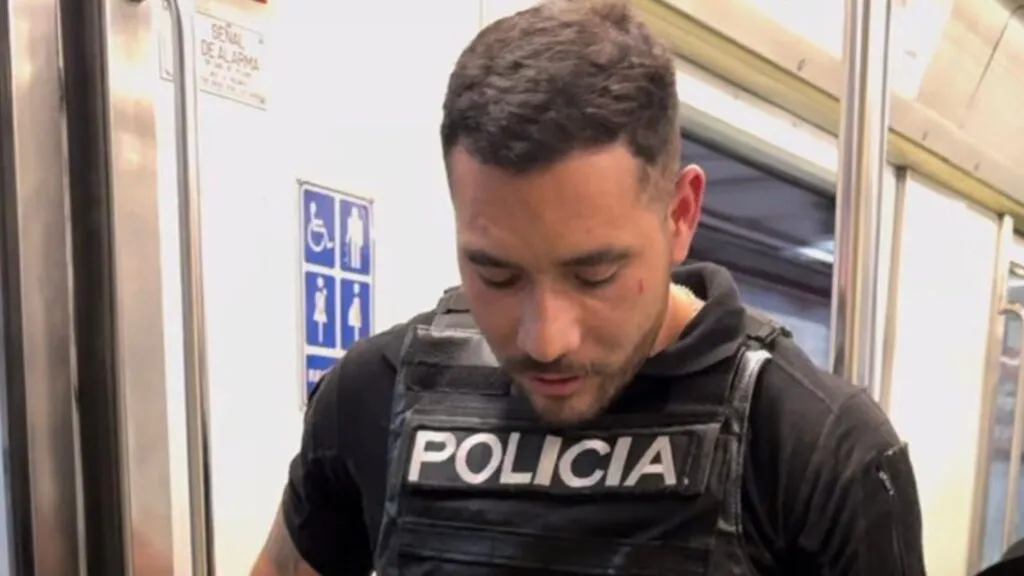 Reinstalan a policía que grabó video XXX en el Metro