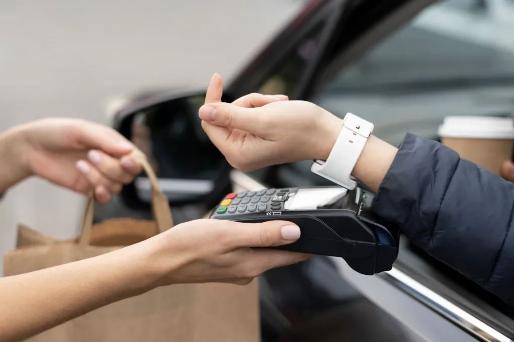 Costo del crédito en fintech y banca en México