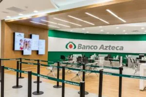 Banco Azteca agiliza trámites bancarios para familias de adultos mayores