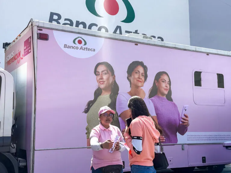 Banco Azteca fortalece la prevención médica femenina con Cuenta SOMOS